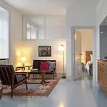 Kanalhuset فندق *