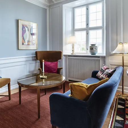Kanalhuset Hotel *