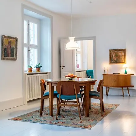 Kanalhuset Hotel