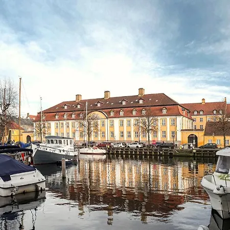 Kanalhuset Hotel