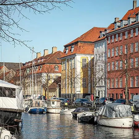 Kanalhuset Отель