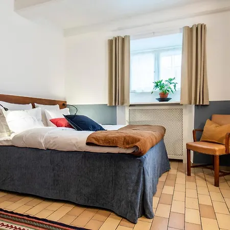 Kanalhuset Hotel *
